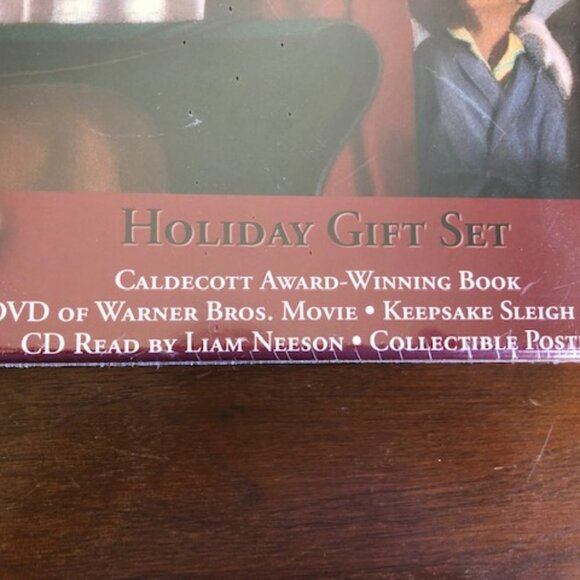 THE POLAR EXPRESS 30th Anniversary Holiday Gift DVD Book & Bell - Picture 5 of 9